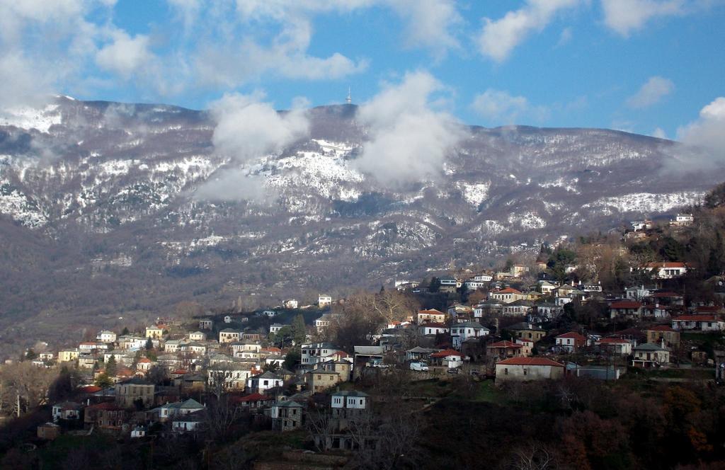 Sarafis Guesthouse Agios Lavrentios 외부 사진